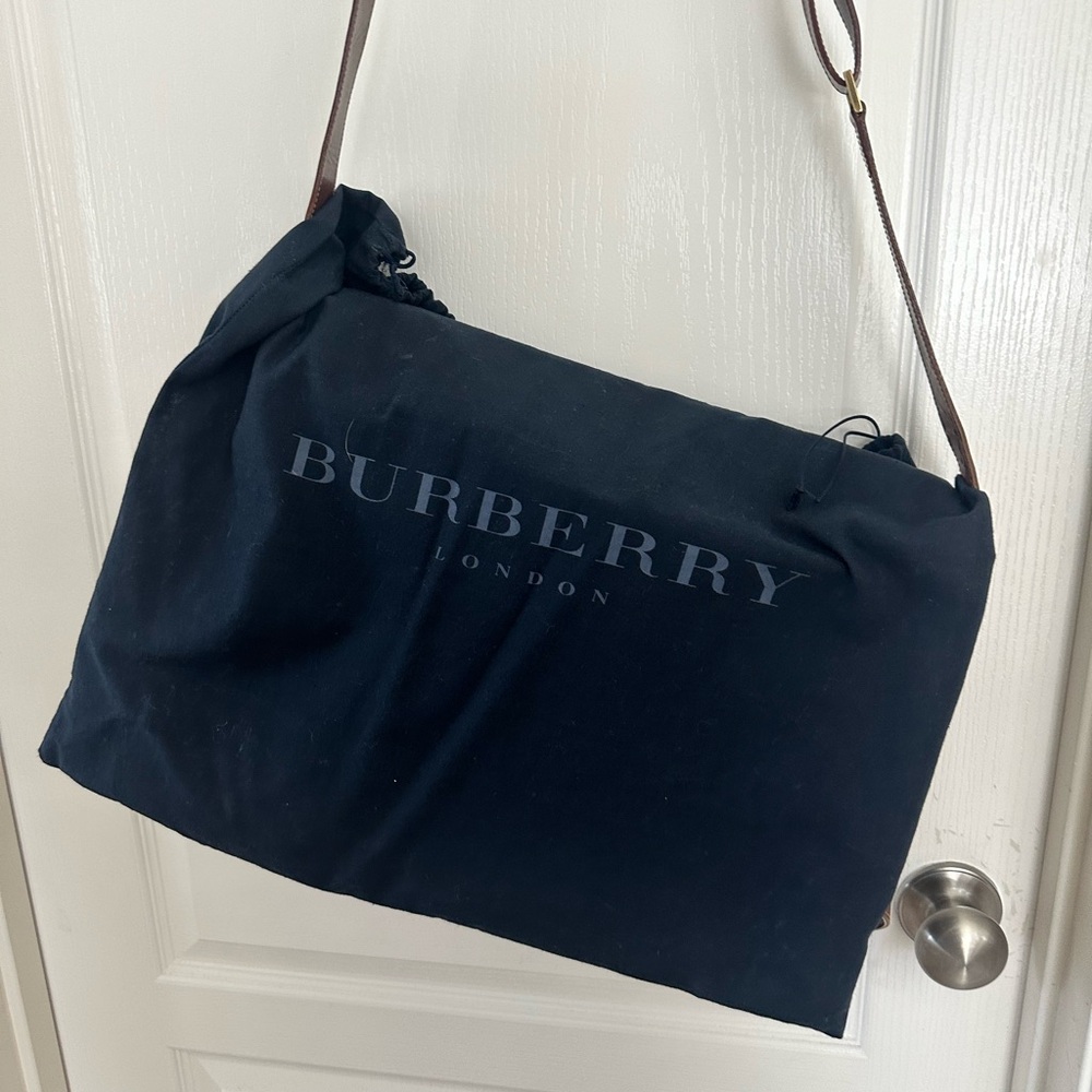 Vintage Burberry Messenger Bag - Picture 12 of 16